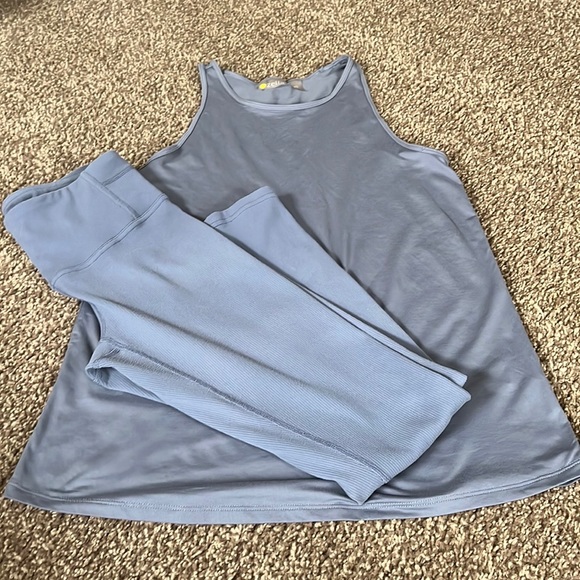 Zella ribbed leggings & matching tank - Picture 1 of 9